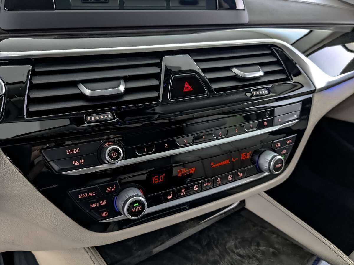 BMW 5 серии с пробегом — 2017 год. Фото: #16