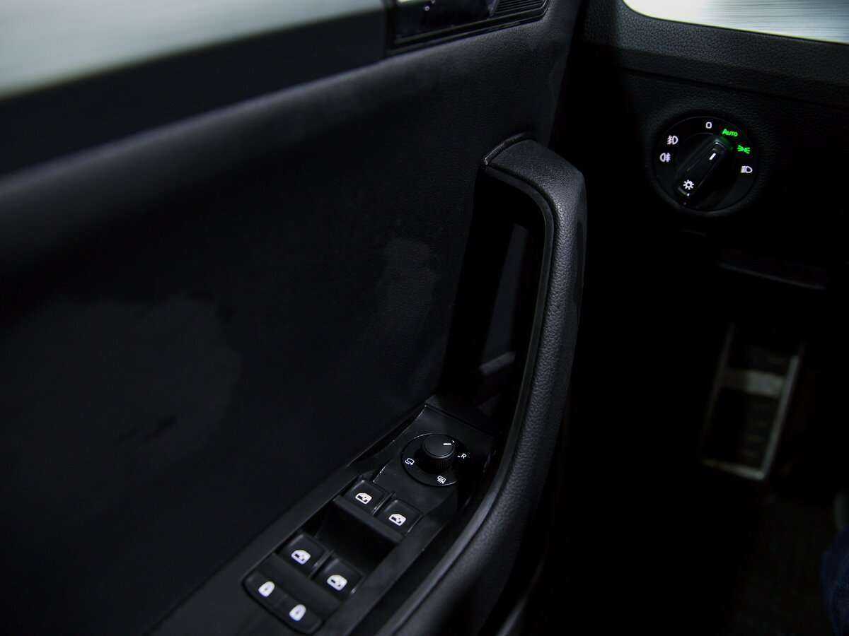 Skoda Superb с пробегом — 2021 год. Фото: #6