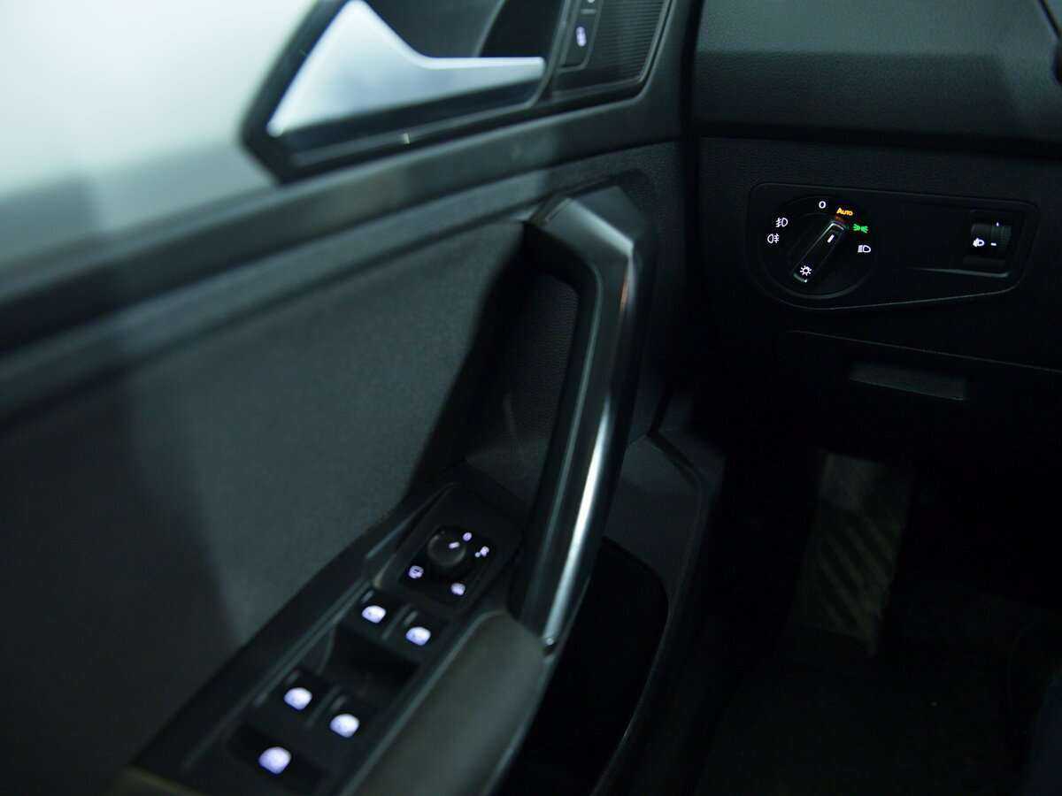 Volkswagen Tiguan с пробегом — 2017 год. Фото: #11