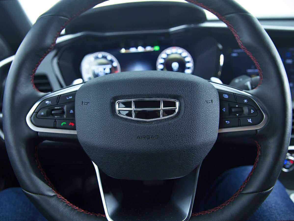 Geely Tugella с пробегом — 2022 год. Фото: #12