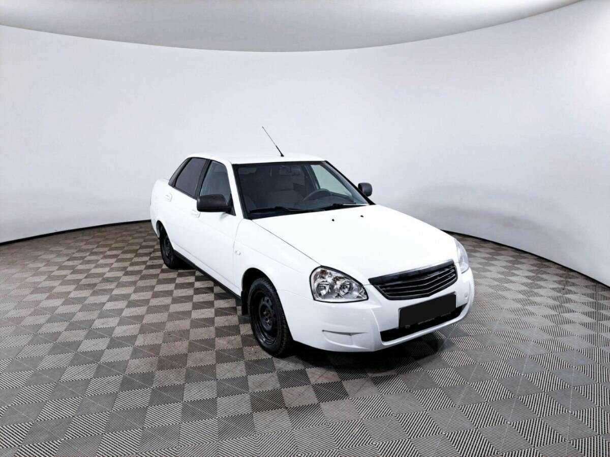 Lada (ВАЗ) Priora с пробегом — 2016 год. Фото: #2