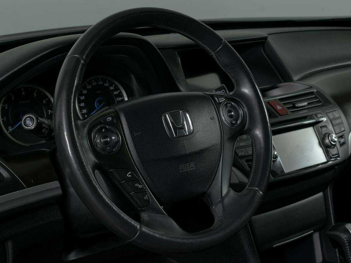 Honda Crosstour с пробегом — 2014 год. Фото: #14