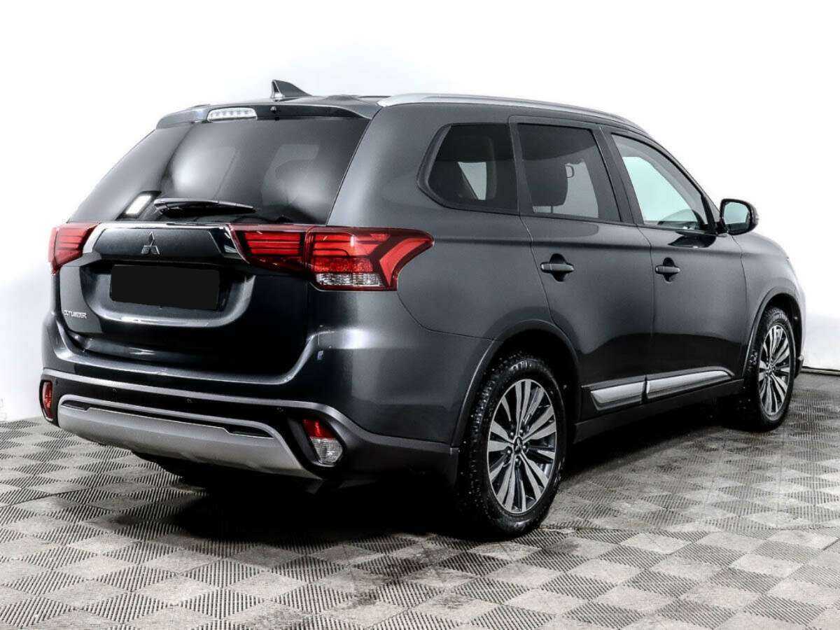 Mitsubishi Outlander с пробегом — 2021 год. Фото: #3
