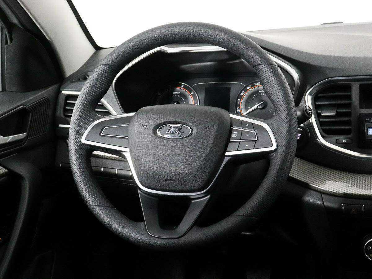 Lada (ВАЗ) Vesta с пробегом — 2023 год. Фото: #10