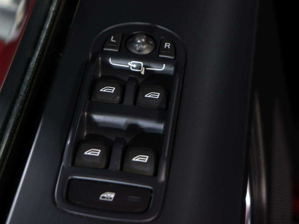 Land Rover Freelander с пробегом — 2014 год. Фото: #14