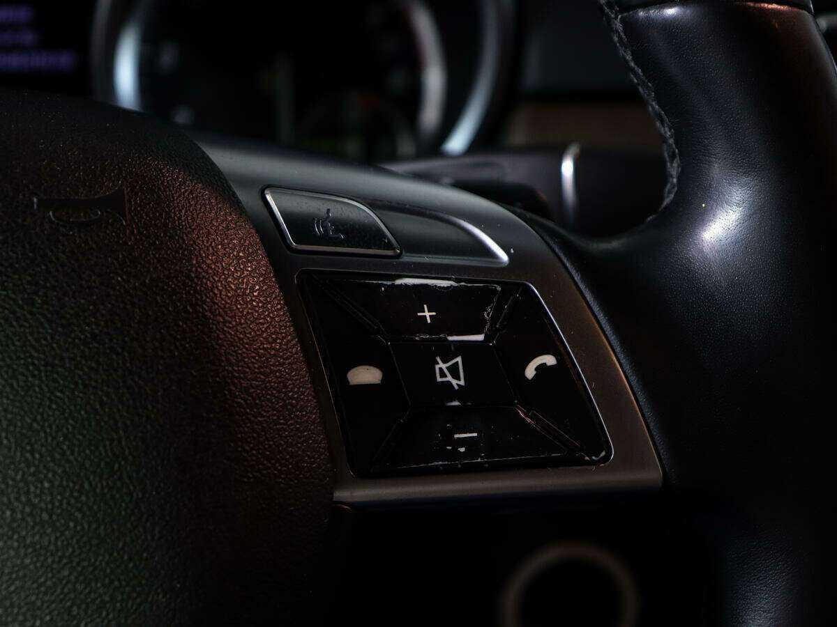 Mercedes-Benz M-Класс с пробегом — 2012 год. Фото: #19