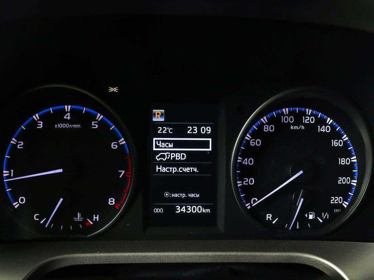 Toyota RAV4 с пробегом — 2017 год. Фото: #9