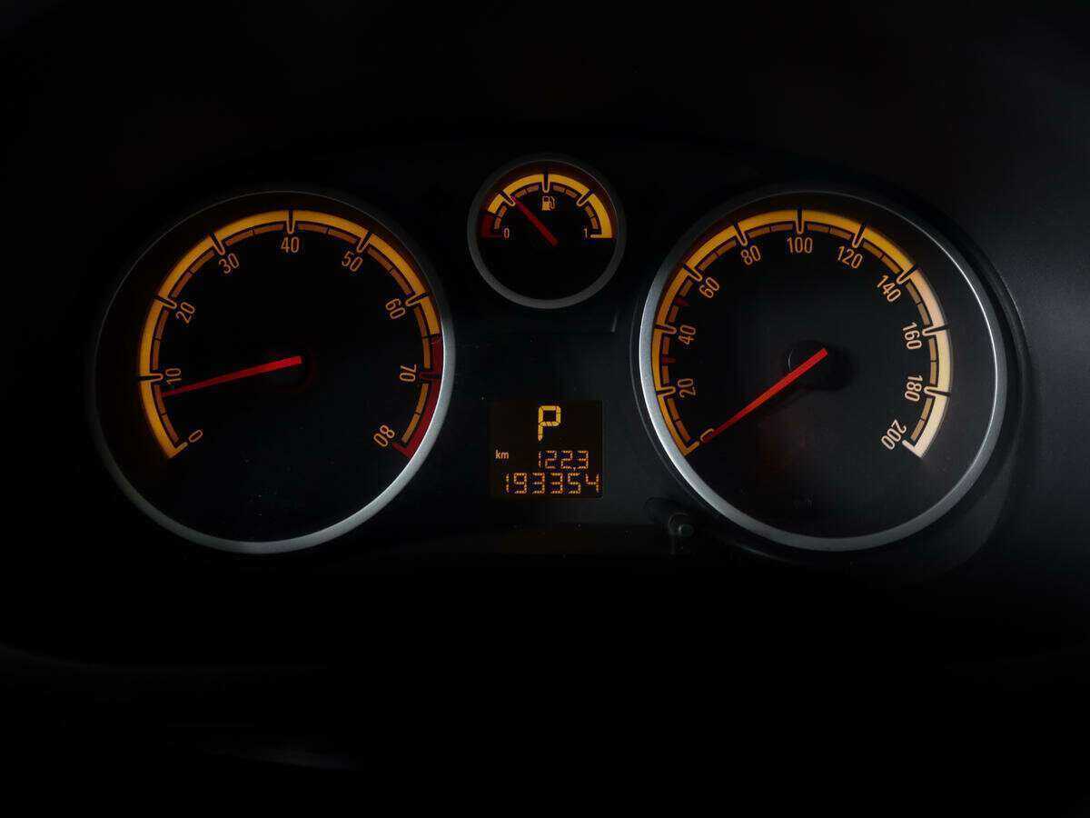 Opel Corsa с пробегом — 2013 год. Фото: #9