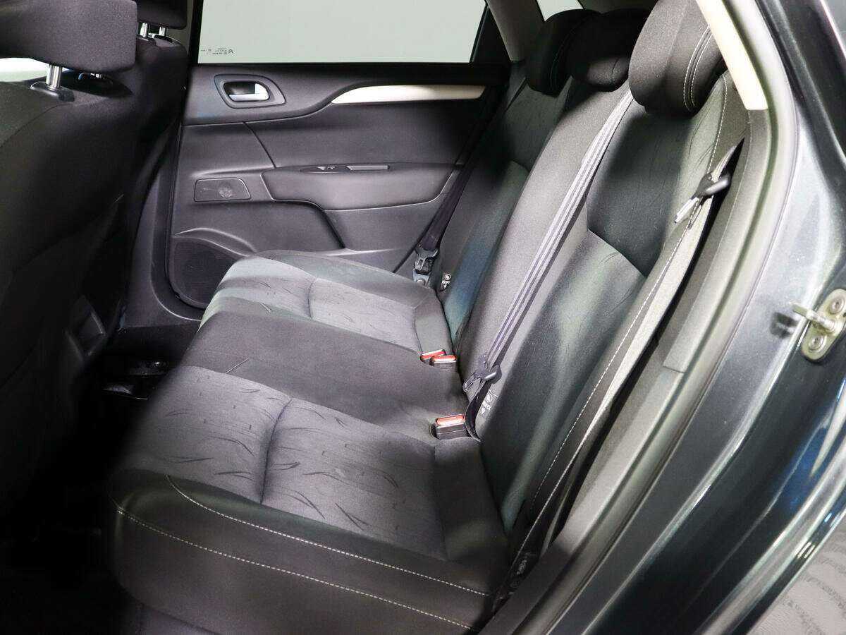 Citroen C4 с пробегом — 2013 год. Фото: #9