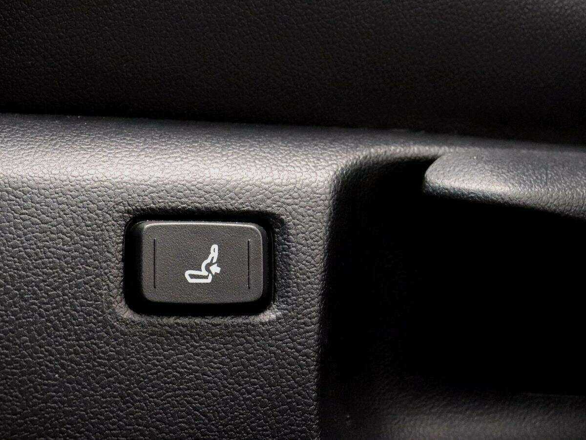 Toyota Corolla с пробегом — 2019 год. Фото: #13