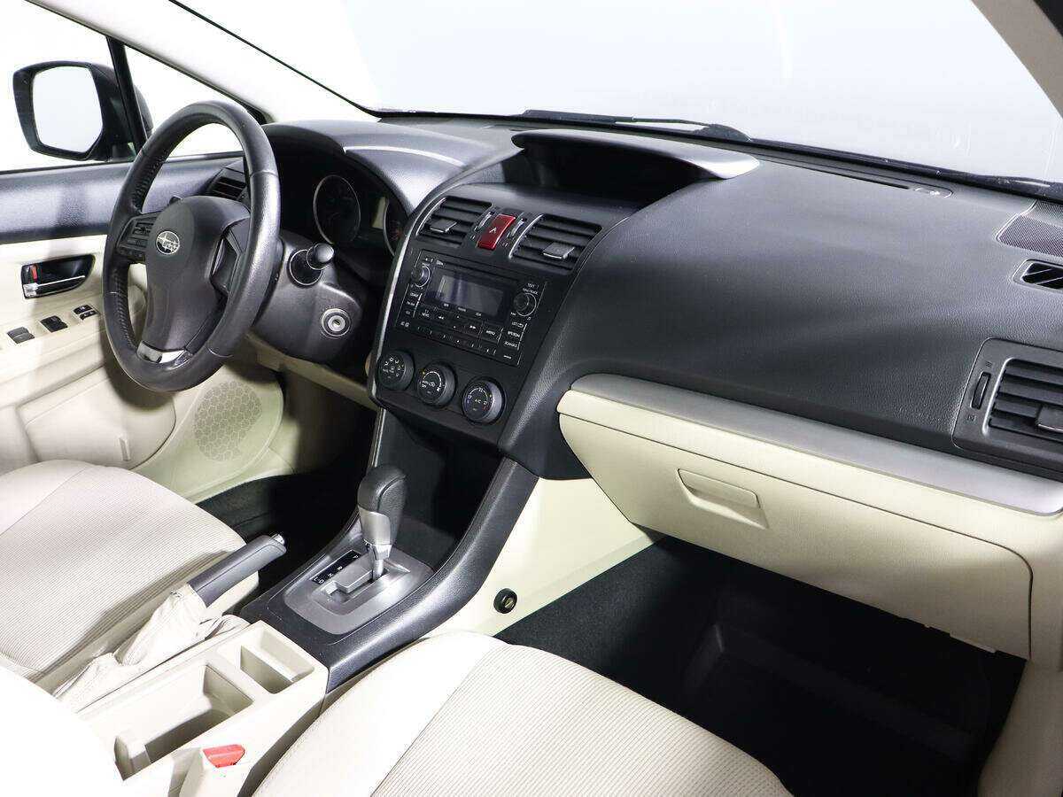 Subaru XV с пробегом — 2012 год. Фото: #6