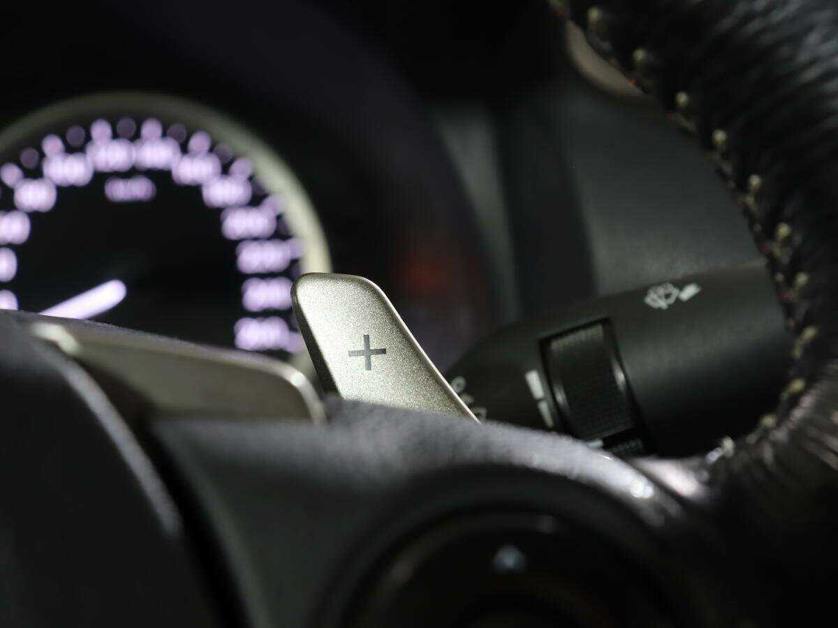 Lexus IS с пробегом — 2015 год. Фото: #23