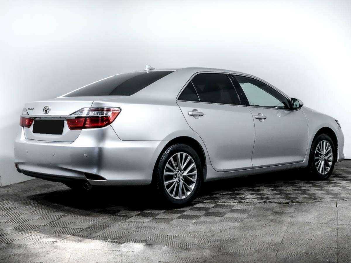 Toyota Camry с пробегом — 2018 год. Фото: #3