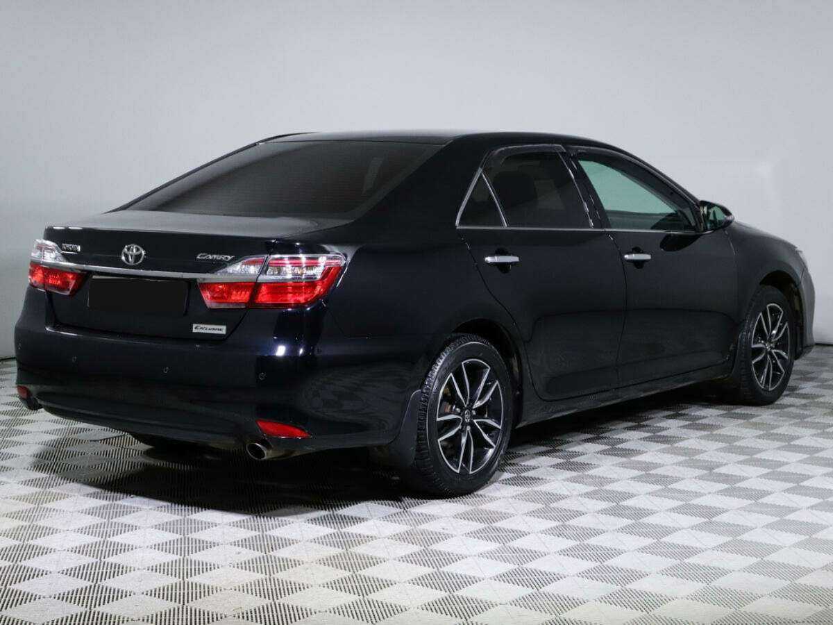 Toyota Camry с пробегом — 2016 год. Фото: #3