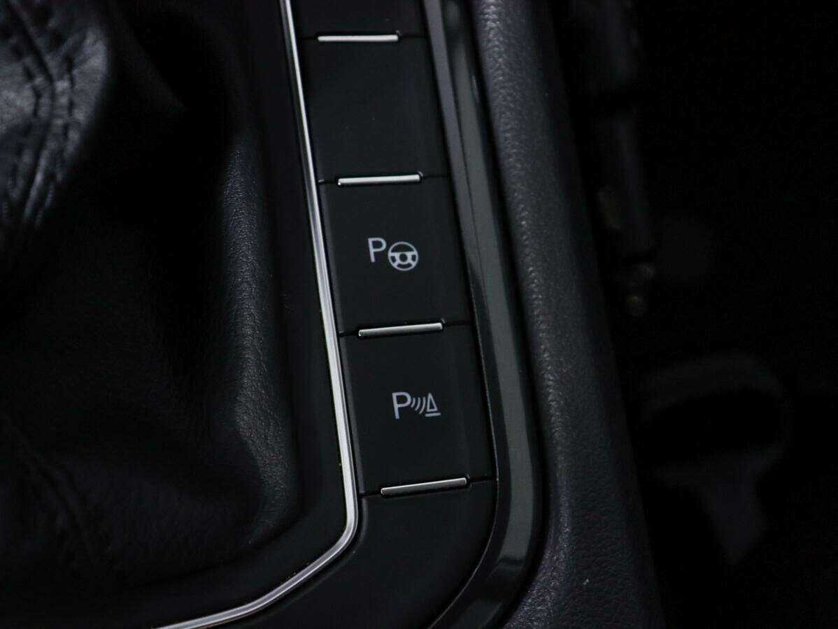 Volkswagen Tiguan с пробегом — 2018 год. Фото: #13