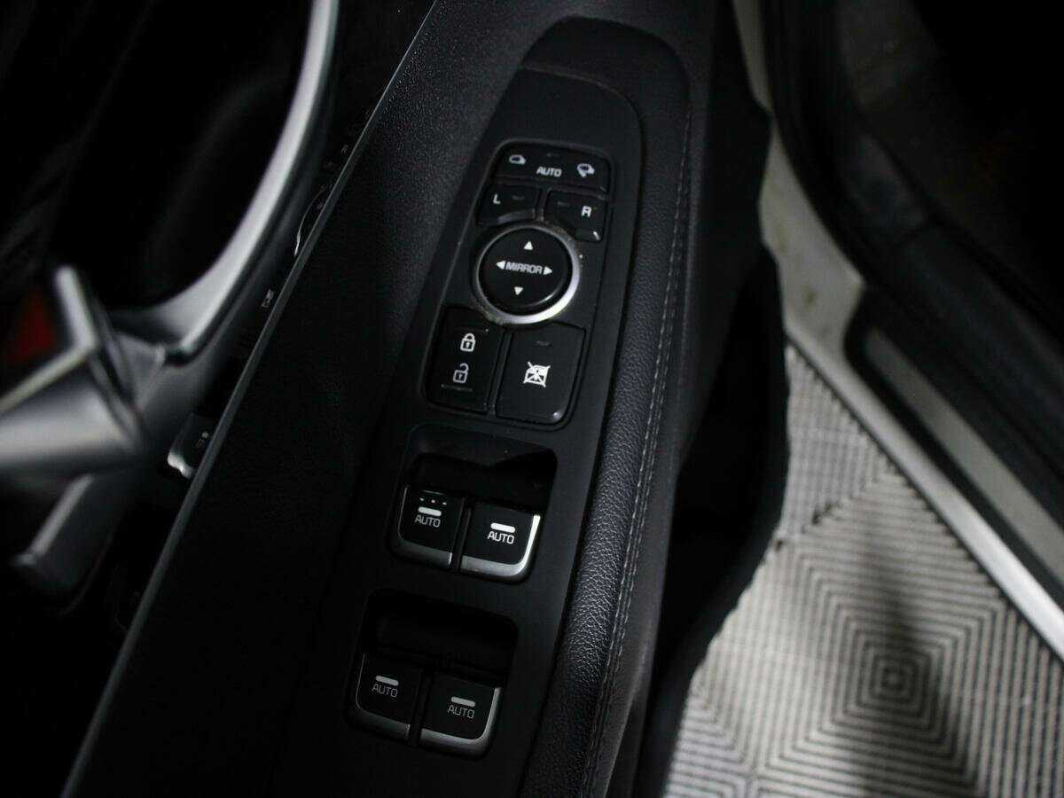 Kia Sorento с пробегом — 2017 год. Фото: #19