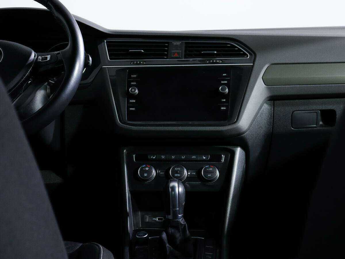 Volkswagen Tiguan с пробегом — 2018 год. Фото: #11