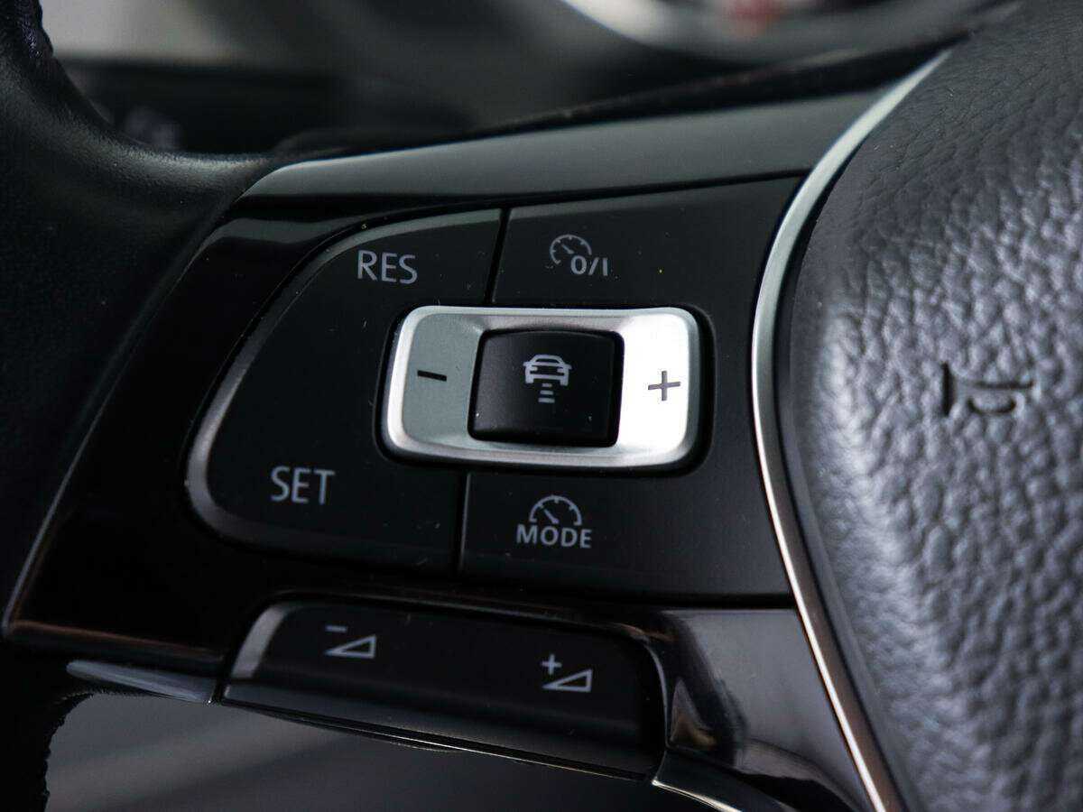 Volkswagen Tiguan с пробегом — 2018 год. Фото: #18