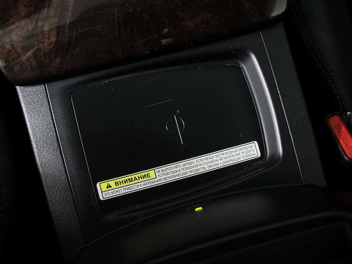 Toyota Camry с пробегом — 2018 год. Фото: #22