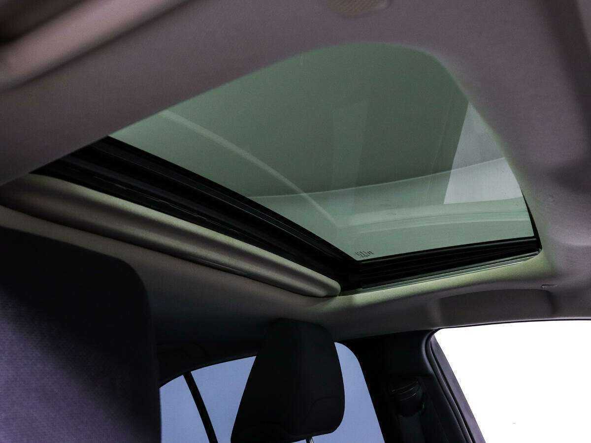 Toyota Corolla с пробегом — 2022 год. Фото: #13