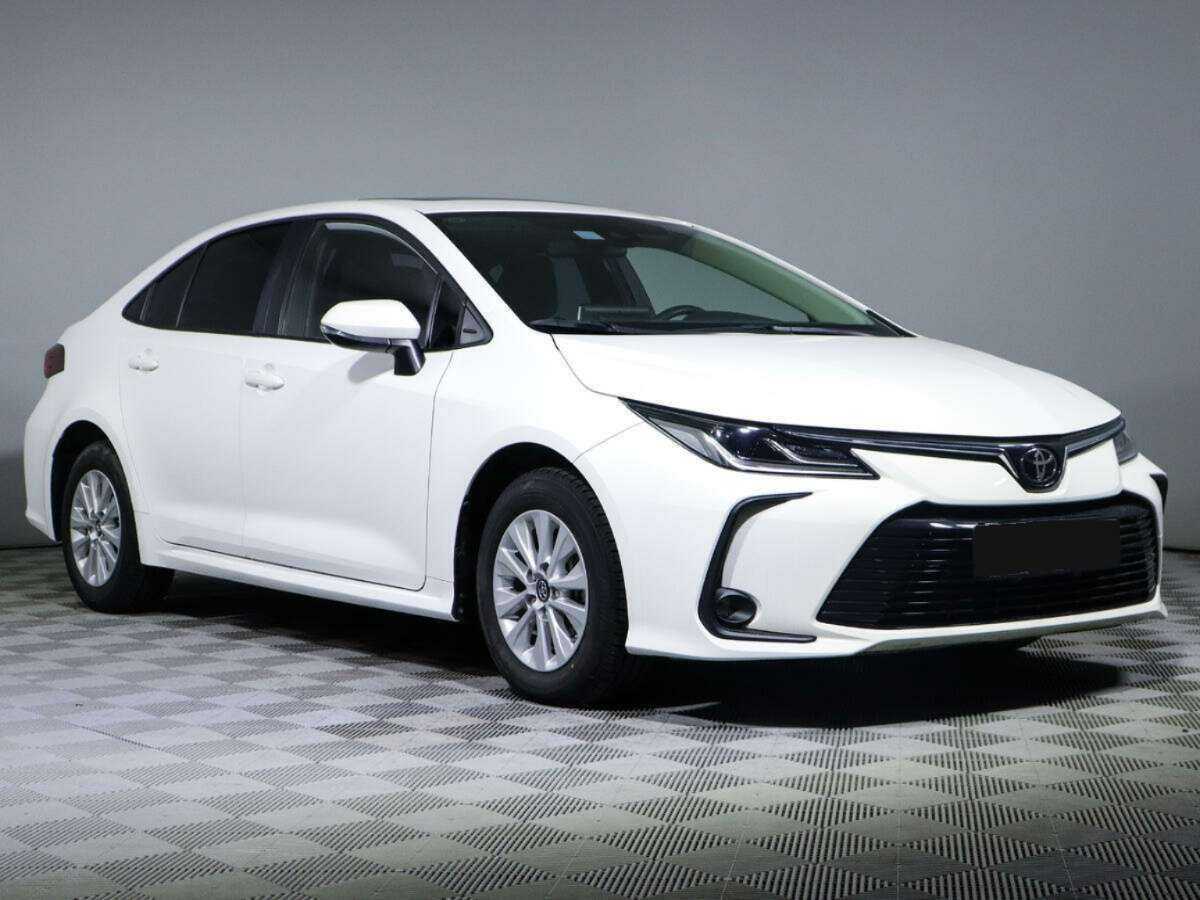 Toyota Corolla с пробегом — 2022 год. Фото: #1
