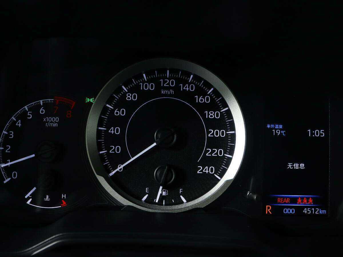 Toyota Corolla с пробегом — 2022 год. Фото: #7