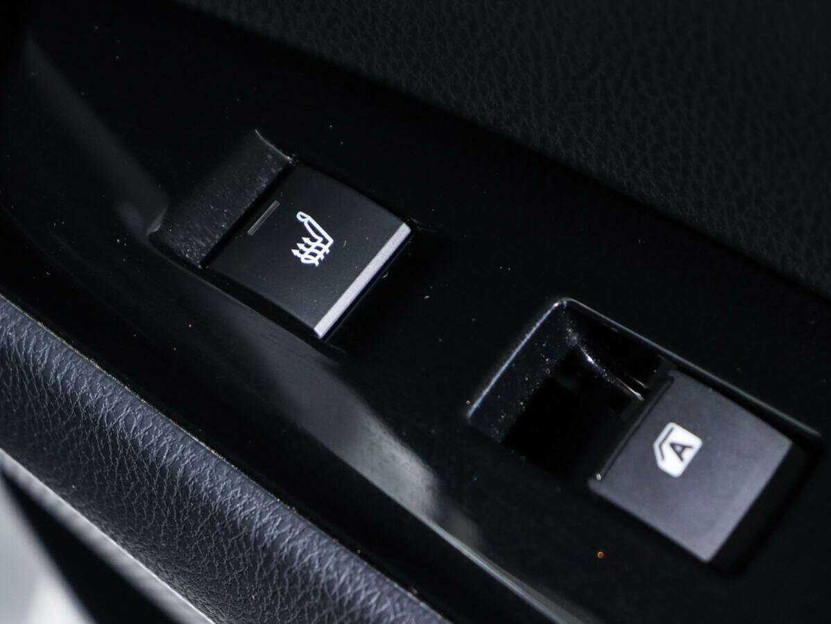 Toyota Camry с пробегом — 2018 год. Фото: #11