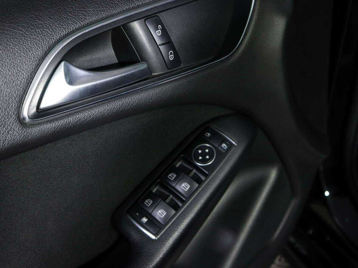 Mercedes-Benz B-Класс с пробегом — 2013 год. Фото: #12