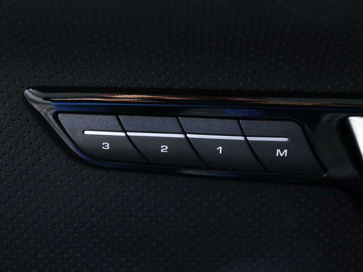 Land Rover Range Rover Evoque с пробегом — 2015 год. Фото: #18