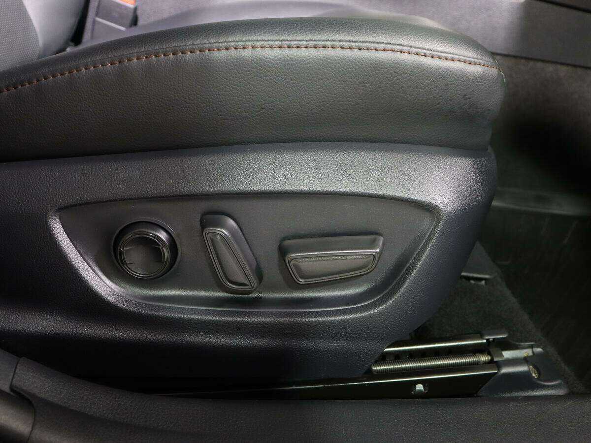 Toyota Camry с пробегом — 2018 год. Фото: #12