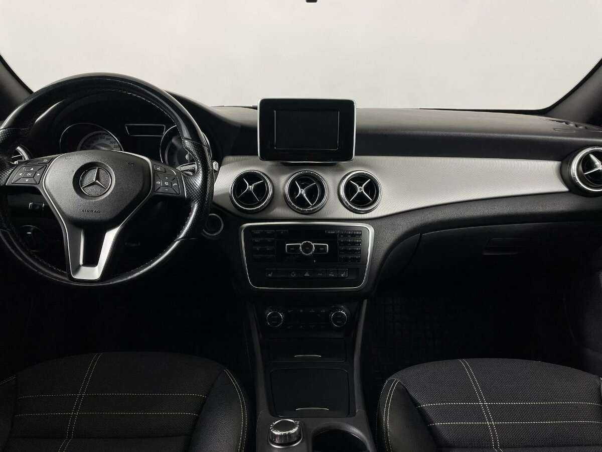 Mercedes-Benz CLA с пробегом — 2014 год. Фото: #6