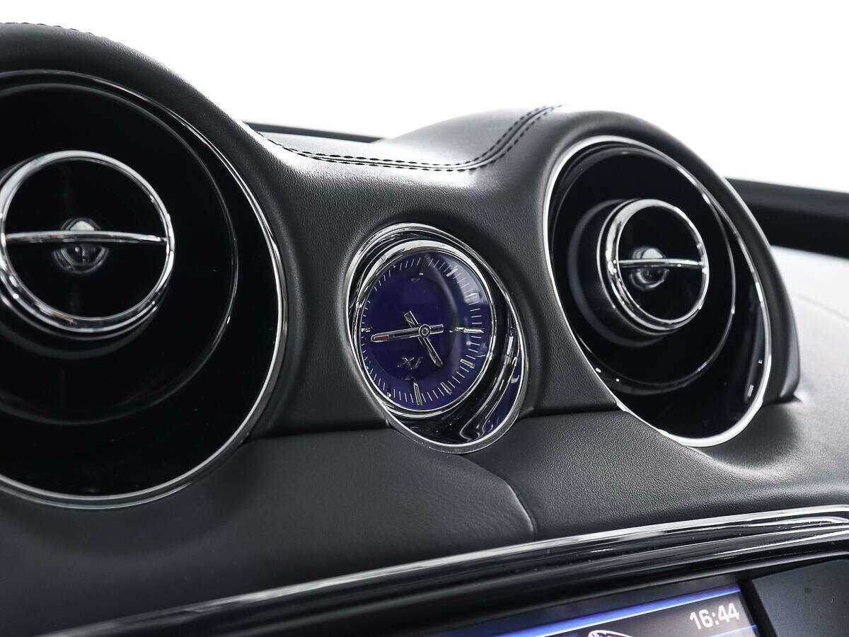 Jaguar XJ с пробегом — 2013 год. Фото: #15