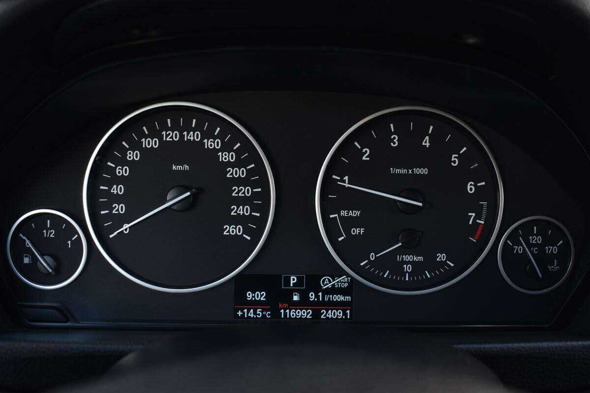 BMW 3 серии с пробегом — 2018 год. Фото: #7