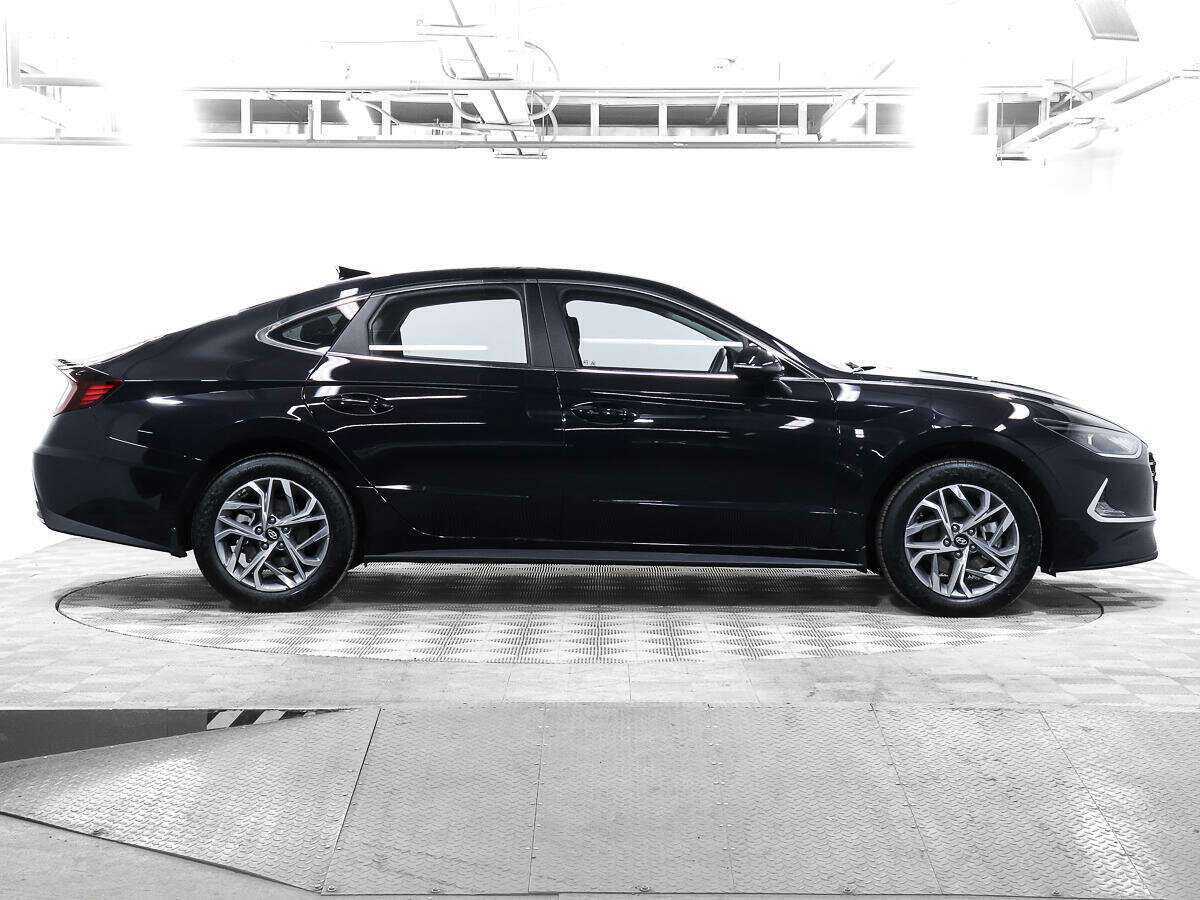 Hyundai Sonata с пробегом — 2023 год. Фото: #3