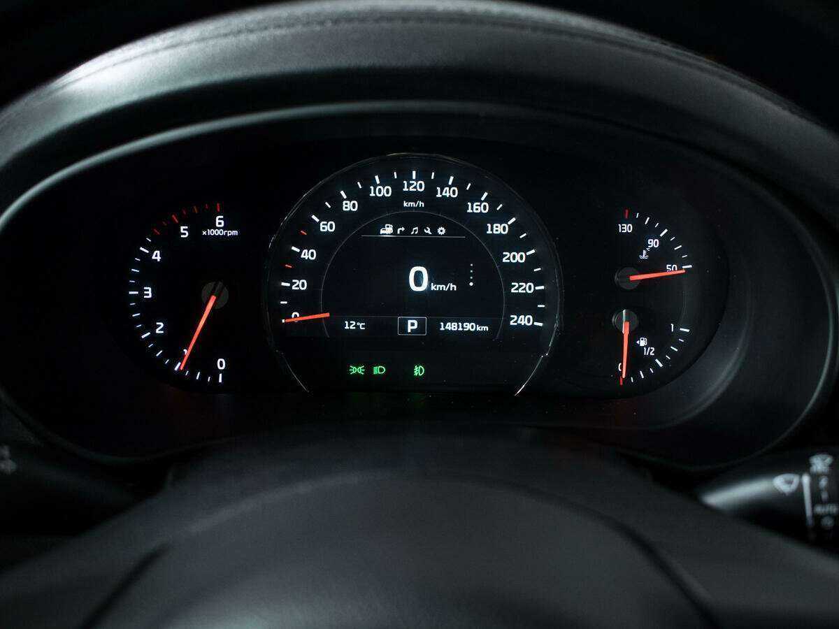 Kia Sorento с пробегом — 2016 год. Фото: #10