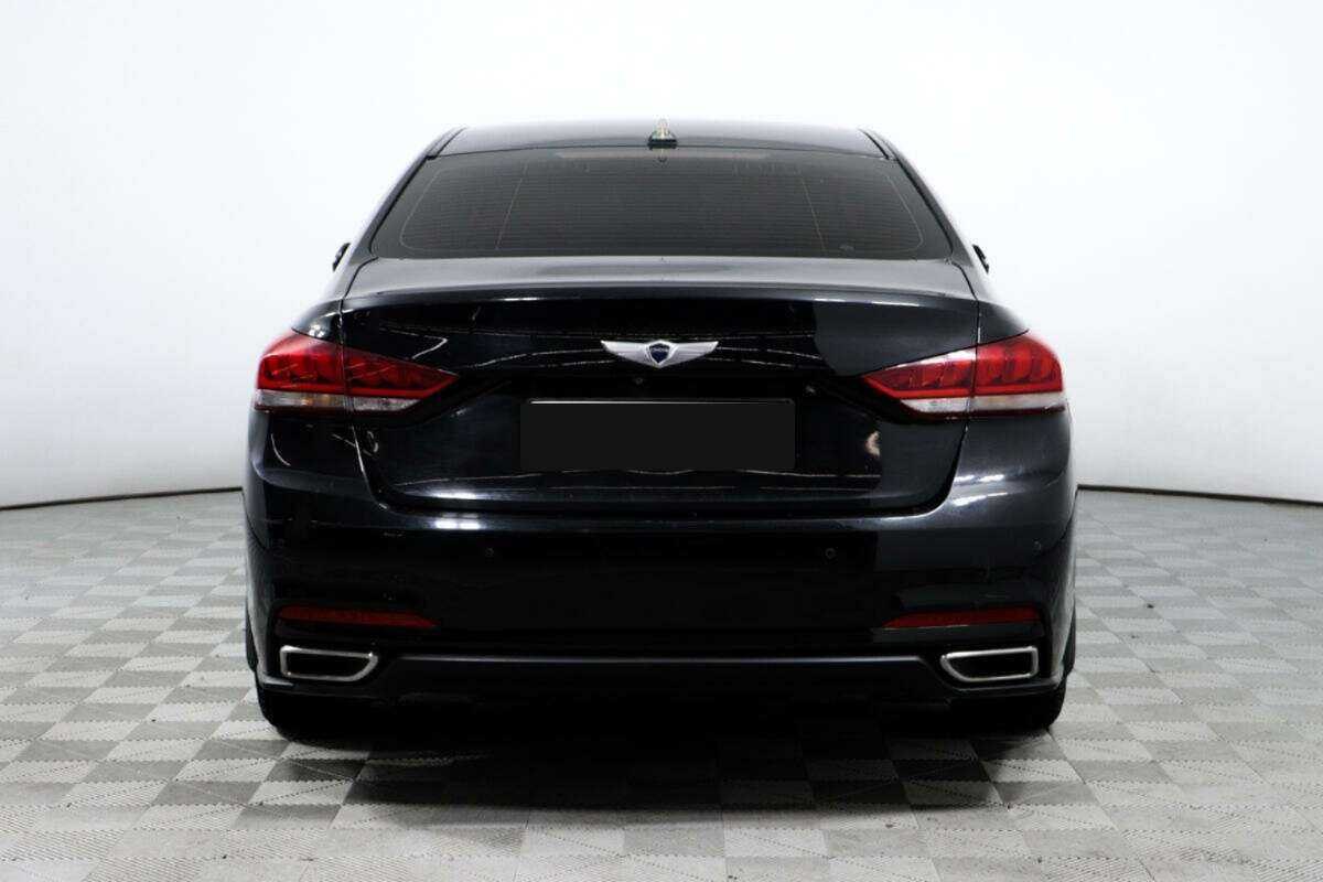 Hyundai Genesis с пробегом — 2016 год. Фото: #5