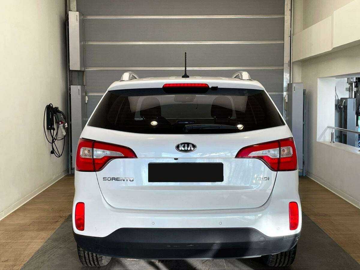 Kia Sorento с пробегом — 2015 год. Фото: #4