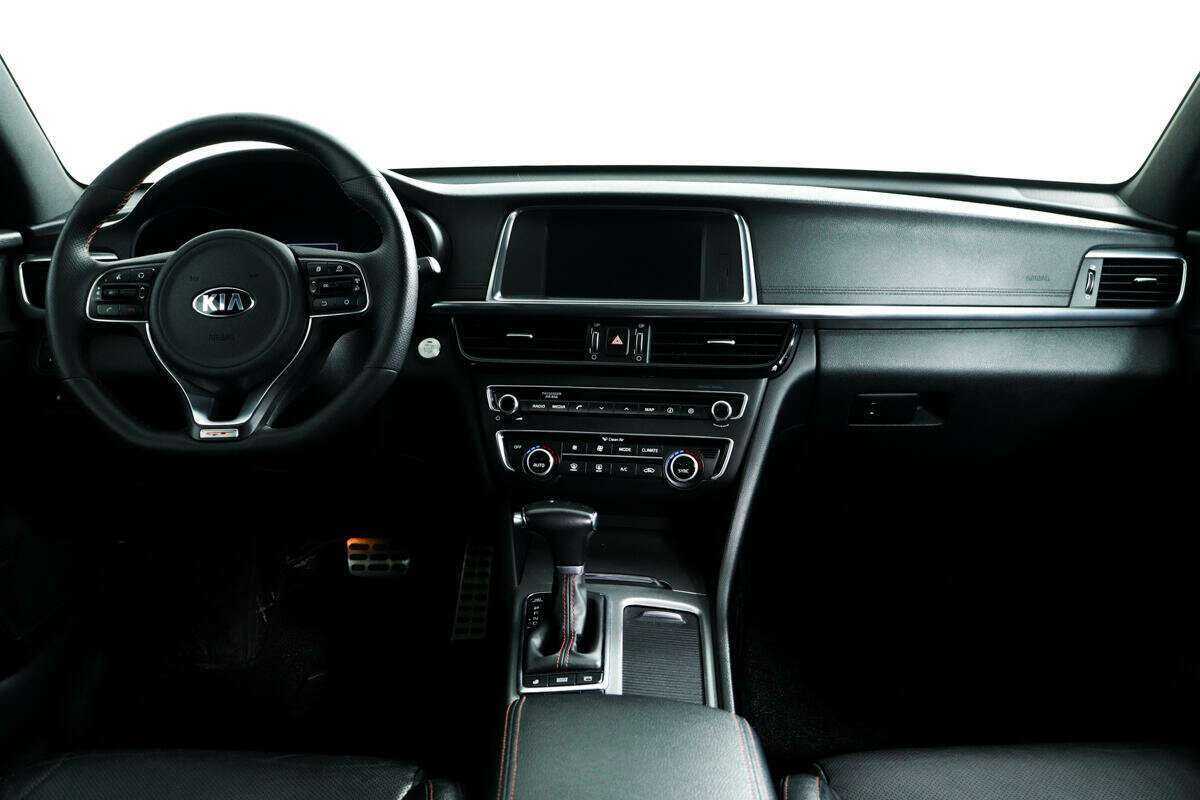 Kia Optima с пробегом — 2017 год. Фото: #10