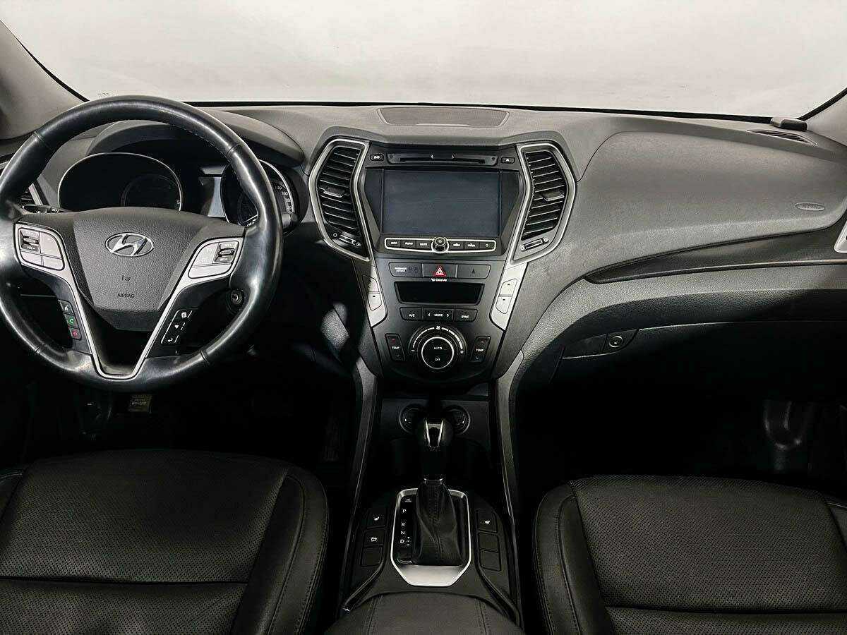 Hyundai Santa Fe с пробегом — 2017 год. Фото: #11