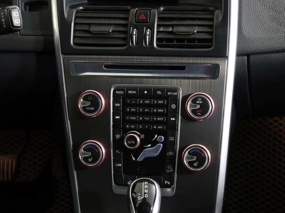 Volvo XC60 с пробегом — 2015 год. Фото: #11