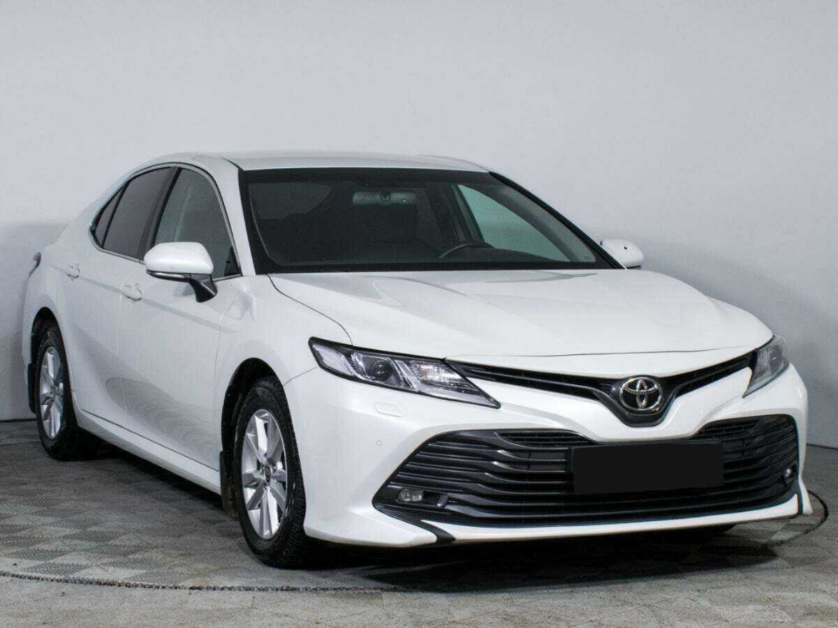 Toyota Camry с пробегом — 2020 год. Фото: #2