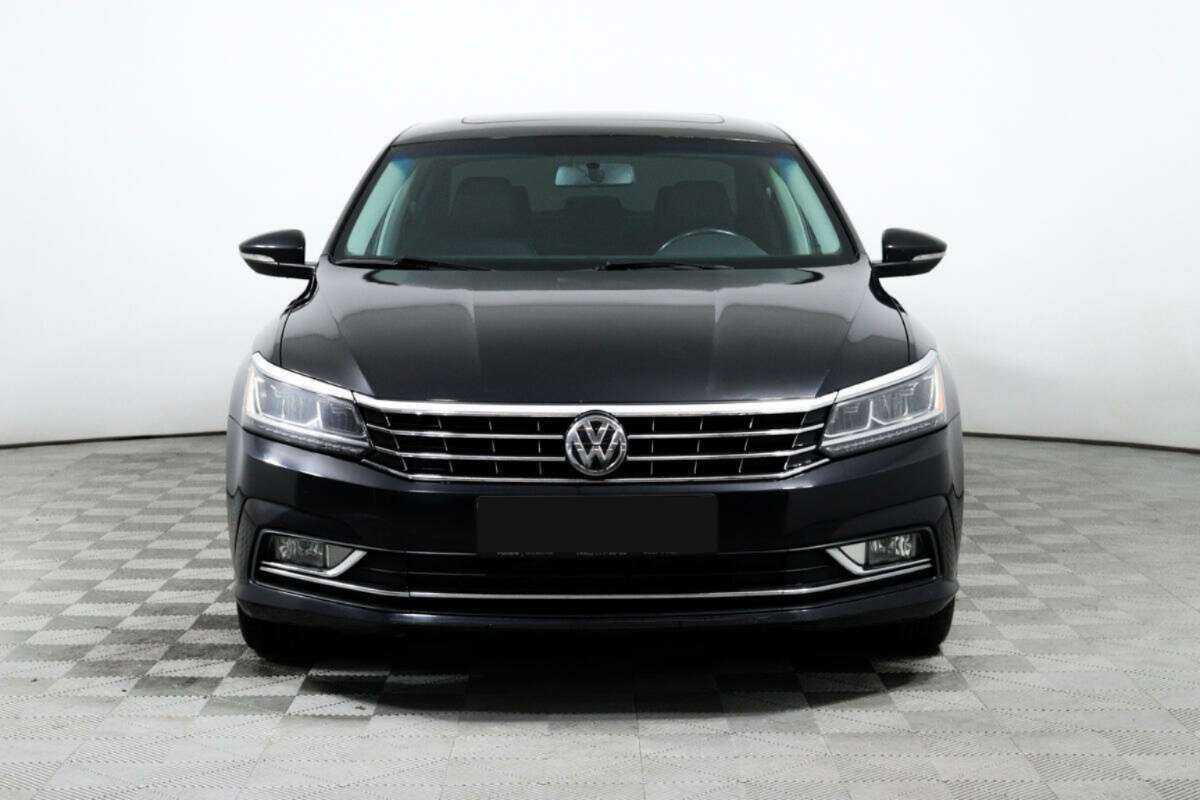 Volkswagen Passat с пробегом — 2017 год. Фото: #1