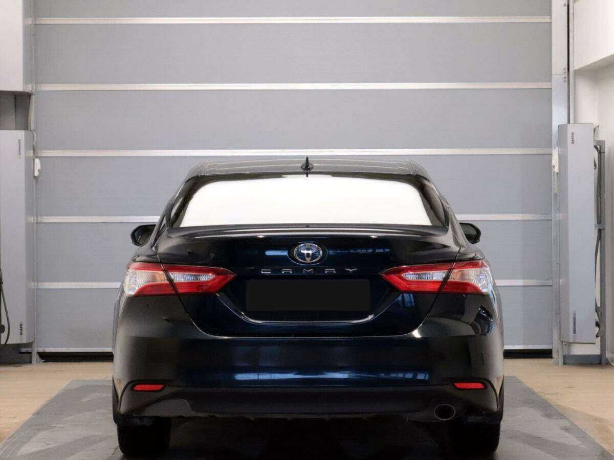 Toyota Camry с пробегом — 2019 год. Фото: #4