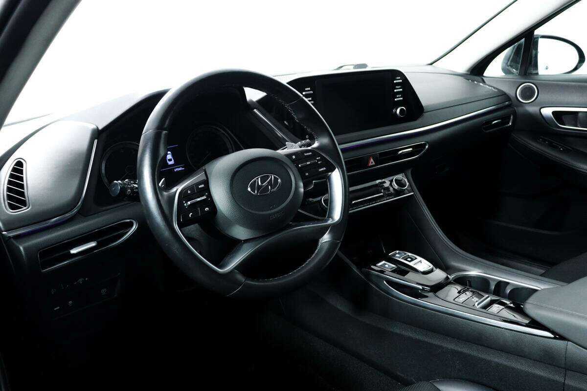 Hyundai Sonata с пробегом — 2021 год. Фото: #12