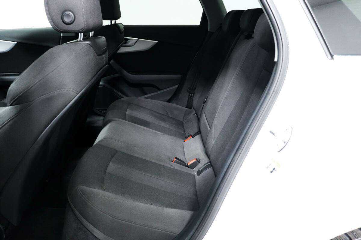 Audi A4 с пробегом — 2017 год. Фото: #11