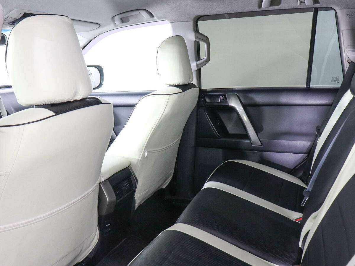 Toyota Land Cruiser Prado с пробегом — 2013 год. Фото: #10