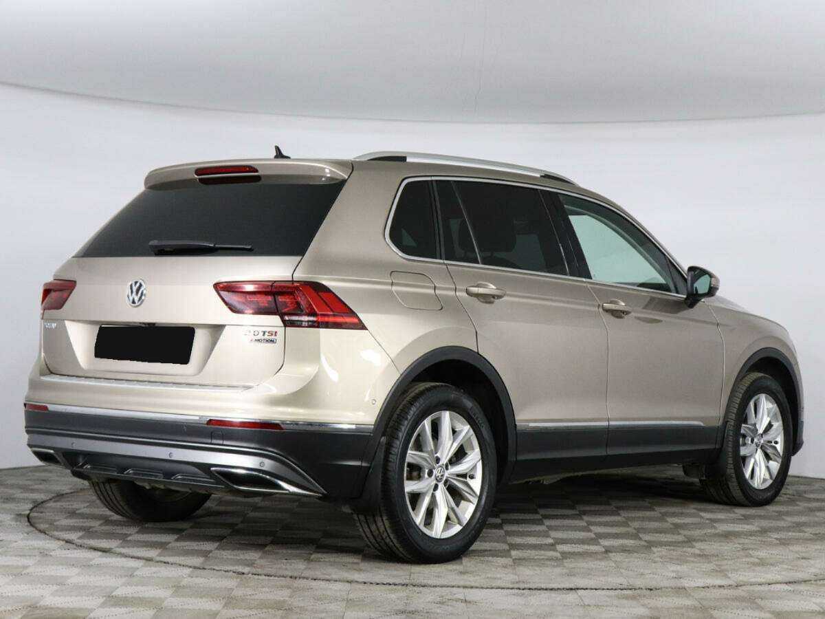 Volkswagen Tiguan с пробегом — 2017 год. Фото: #4