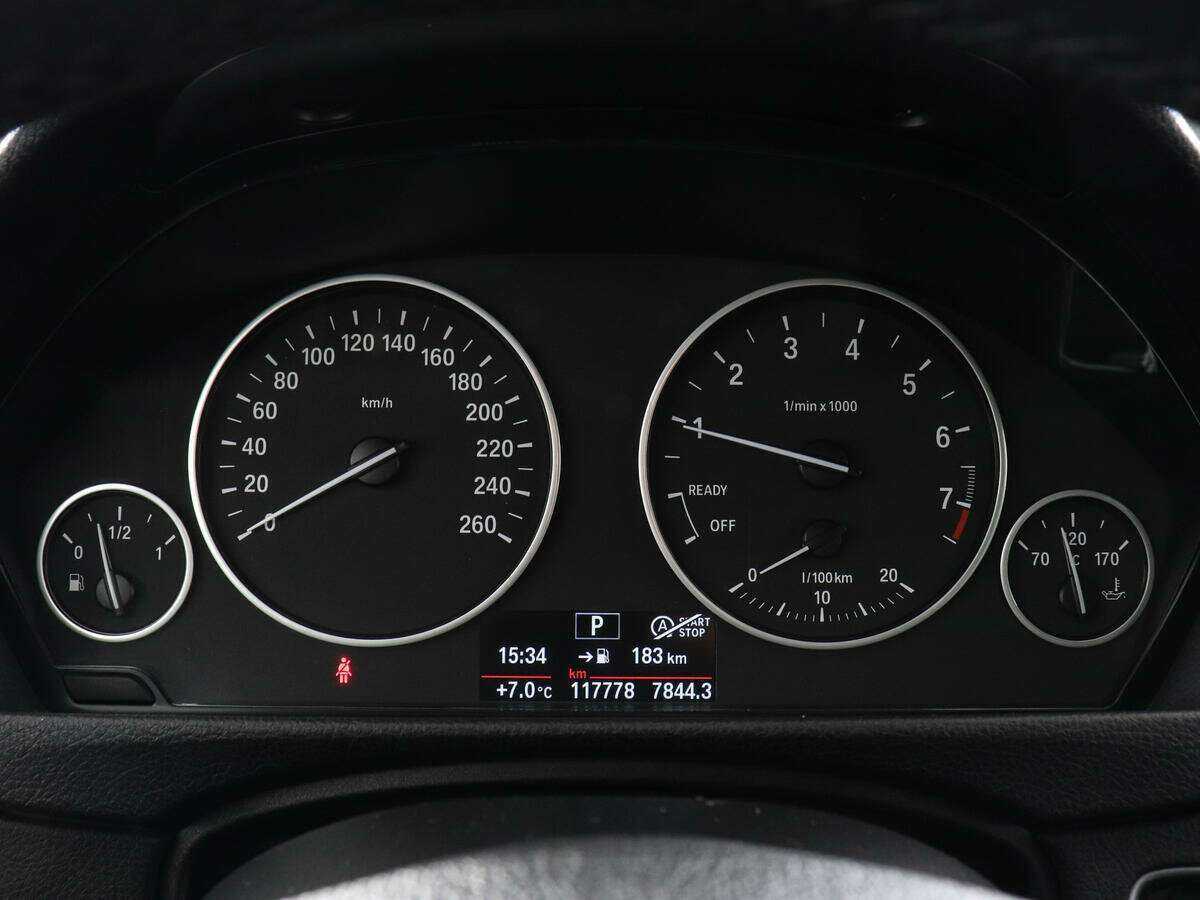 BMW 3 серии с пробегом — 2016 год. Фото: #7