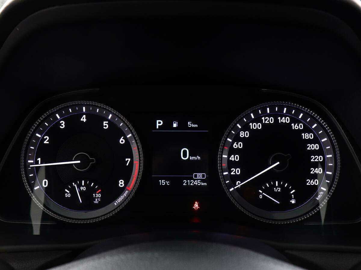 Hyundai Sonata с пробегом — 2023 год. Фото: #10