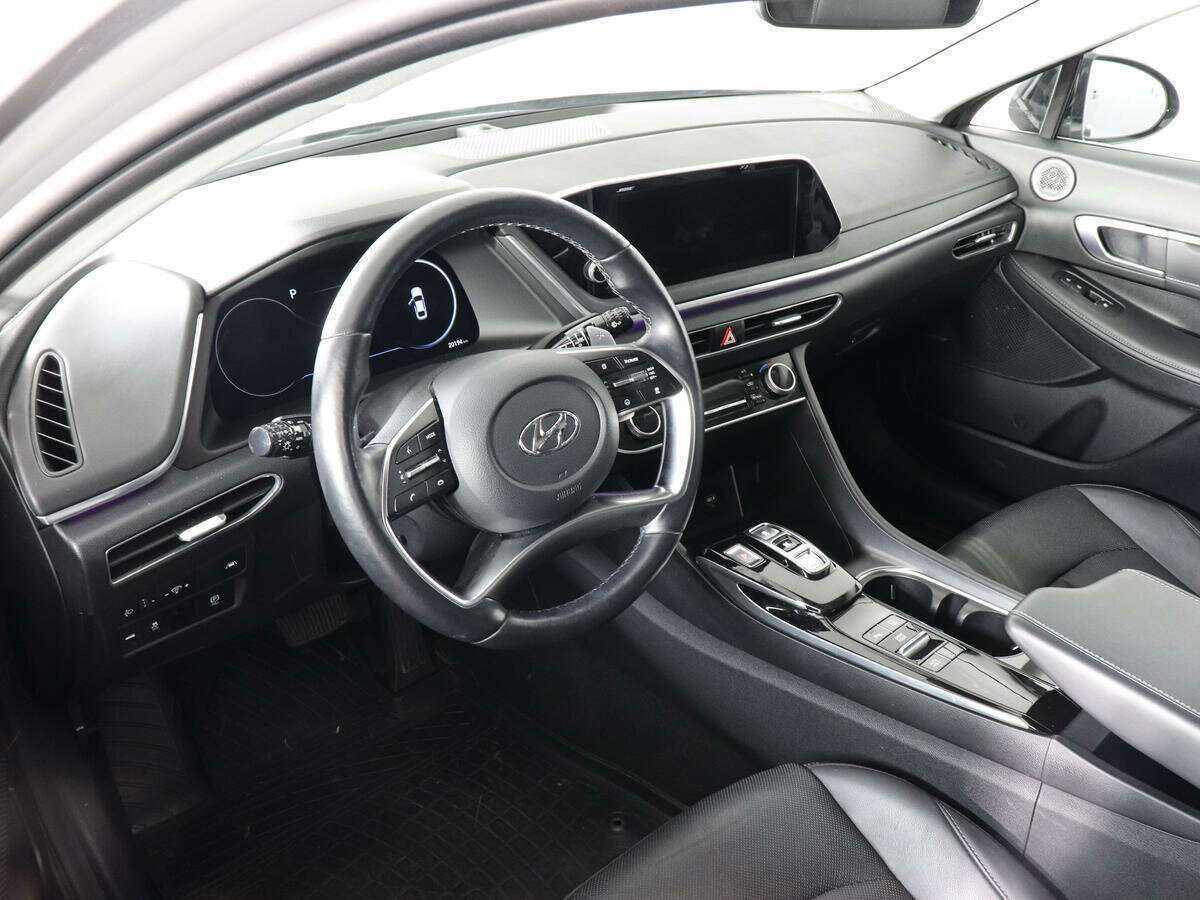 Hyundai Sonata с пробегом — 2020 год. Фото: #8